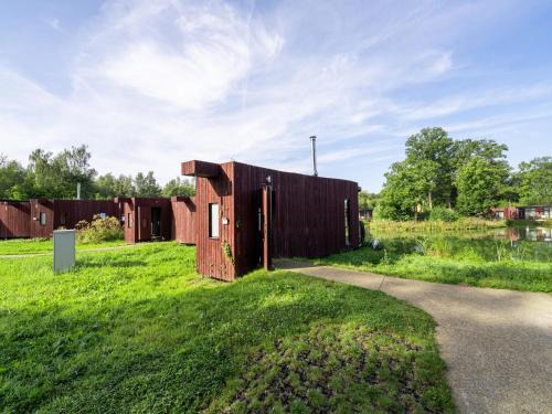 Maubray House | Serene Forest Bungalow