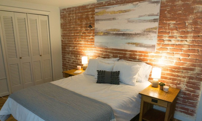 Charles Town Apartment | Serenity Apt in DT Charles Town near Harpers Ferry
