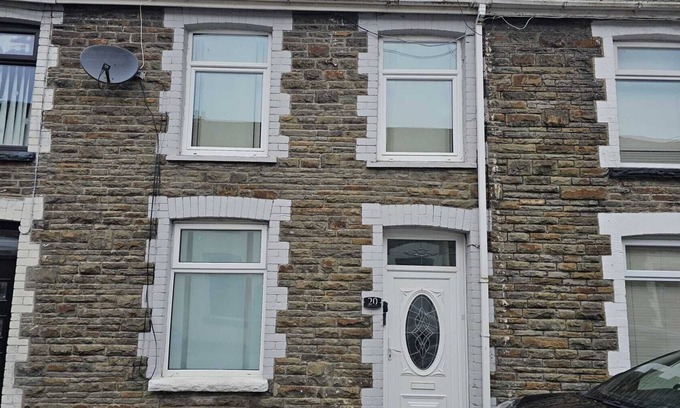 Port Talbot House | Set in Afan Forest Park, this cosy 2-bed retreat is a Guest Favourite for riders, hikers and dog-owners. Light the log burner, Wash your bikes store in the secure shed, and wake up to trails on the doorstep. Pet-friendly, parking included, fast WiF.