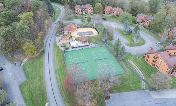 Seven Springs Condo | Seven Springs Resort 1br Condo, Shuttle To Slopes! 1 Bedroom Condo