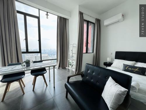 Damansara Perdana Apartment | Seven Studio - Empire Damansara - Netflix & WiFi