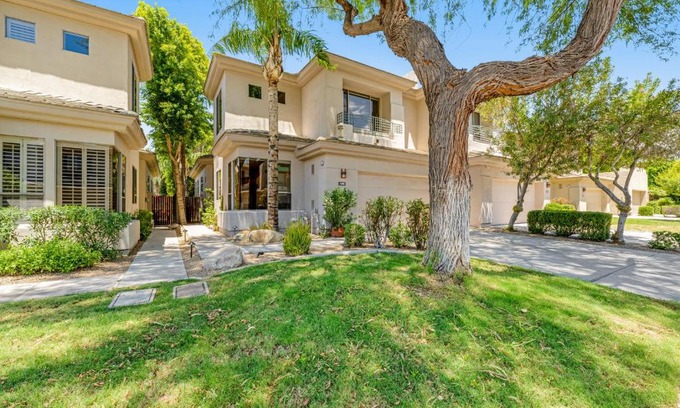 South Scottsdale House | Shaded Villa
