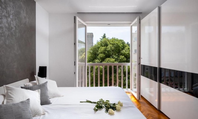 Lapad Apartment | SHADES OF GRAY