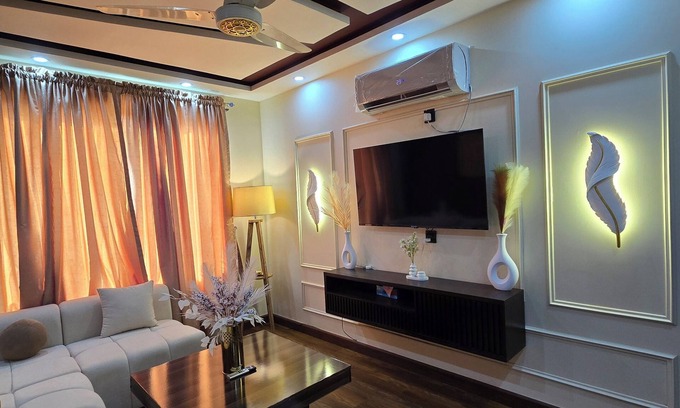 Lahore Apartment | Shahzaib's Home 1BHK Fully Furnished Apartment at City Center
