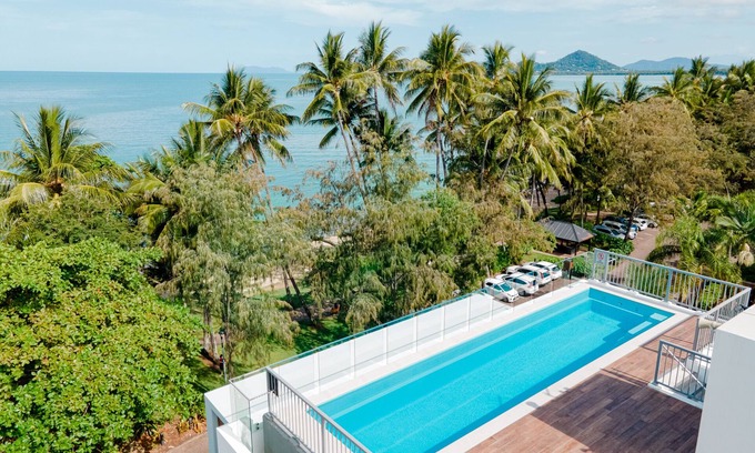 Palm Cove Apartment | Shara by Elysium Collection Palm Cove