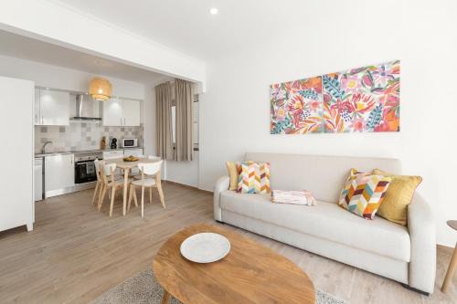 Nazare Apartment | Shell House
