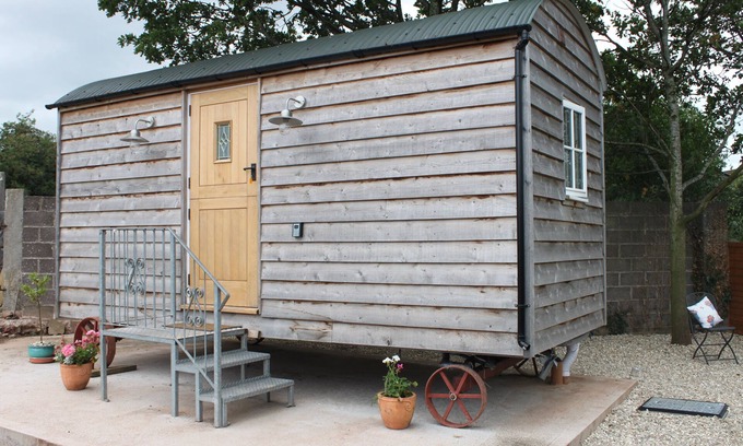 Coxley Cabin | shepard hut in the heart off somerset