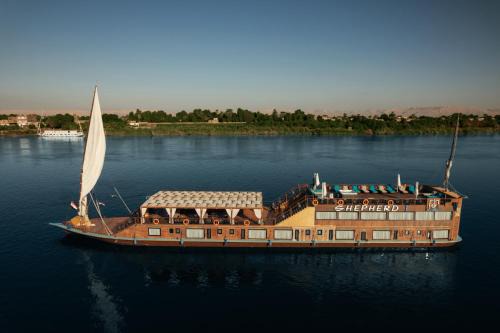 Luxor Boat Rental | Shepherd I Dahabya