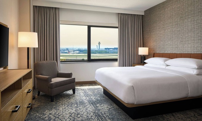 O'Hare Hotel | Sheraton Suites Chicago O'Hare