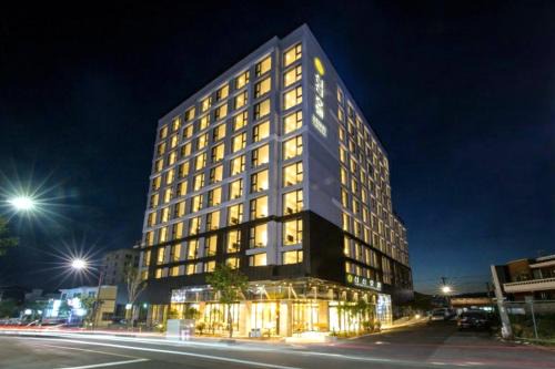 Seogwipo City Hotel | Shin Shin Hotel Cheonjiyeon