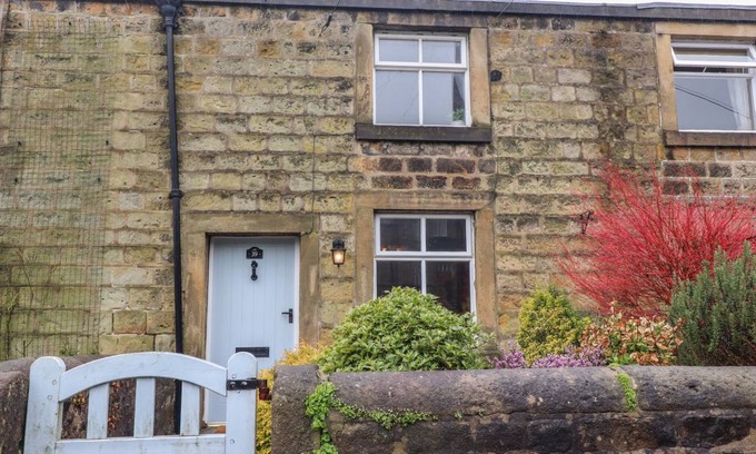 Hurst Green Cottage | Shire Nook