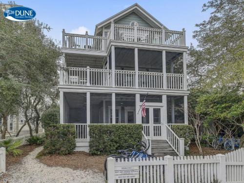 Seaside House | Short Distance to the White Sandy Beaches, Rendezvous Main House Carriage in Seaside home