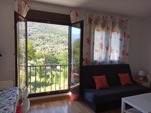 Guejar Sierra Apartment | Sierra y Silencio Nómada, WIFI, Trastero y Garaje