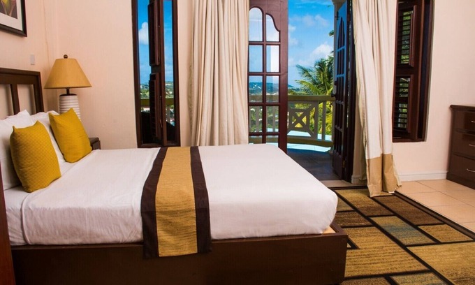 Marisule House | Simply Heavenly! Large Self Catered Apartments With Huge Pool - Apartment With Sea View