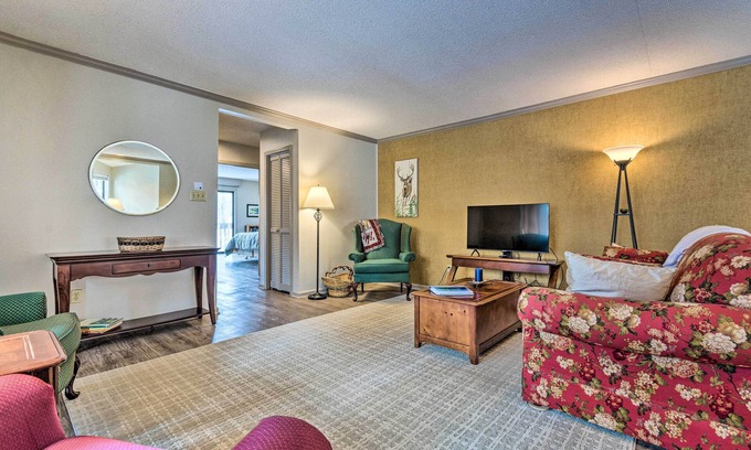 Fairfield Bay Condo | Single-Story Fairfield Bay Condo w/Deck!