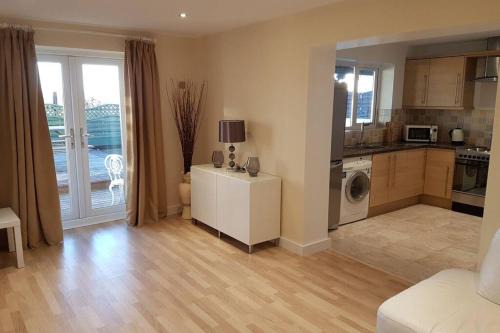 Llanelli Apartment | Sister's Apartment