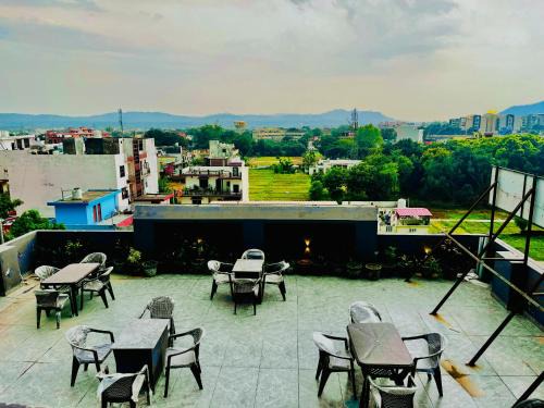 Haridwar Hotel | Sitara Stays Aura Residency