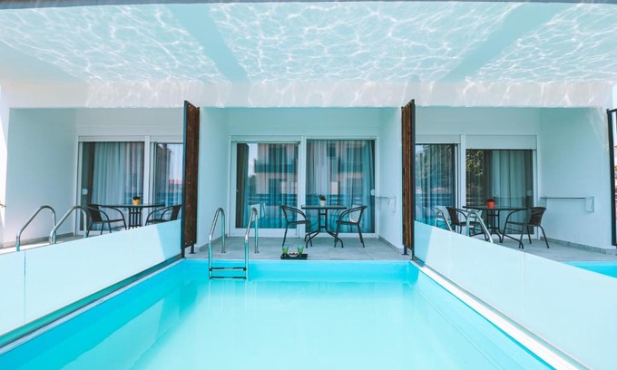 Nikita Apartment | Sithon Diamond Suites 2
