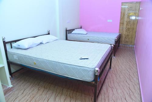 Tiruvannamalai Hotel | Sivagini rooms - girivalam tiruvannamalai, near main temple