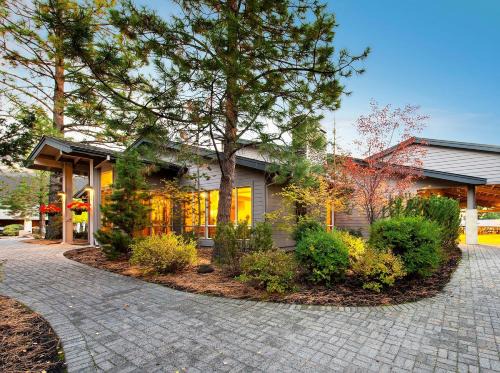 Century West House | Ski House 234 - Meredith Lodging