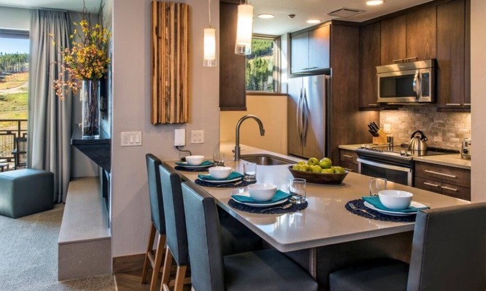 Breckenridge Resort | Ski in/out 1-bedroom resort with WiFi, fitness room in wonderful Breckenridge