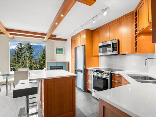 Upper Village Apartment | Ski In/Out, Steam Shower, Pool, Hot Tub, Sauna