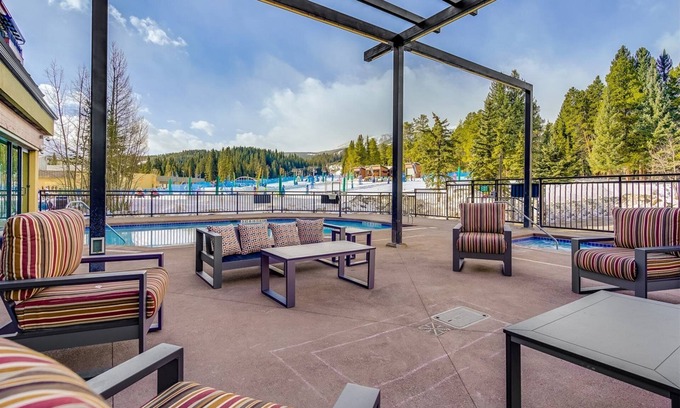 Peak 9 Condo | Sky Mountain Studio