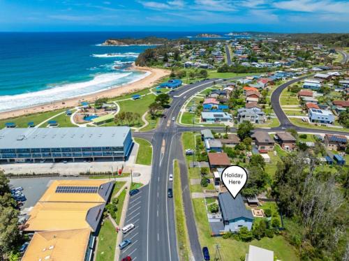 Malua Bay House | Skyes Beach House-Views, Spas, Sauna, Arcade Games