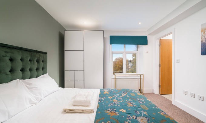 Blackheath Apartment | Sleek & Stunning 3BD Flat - 12 mins to Greenwich!