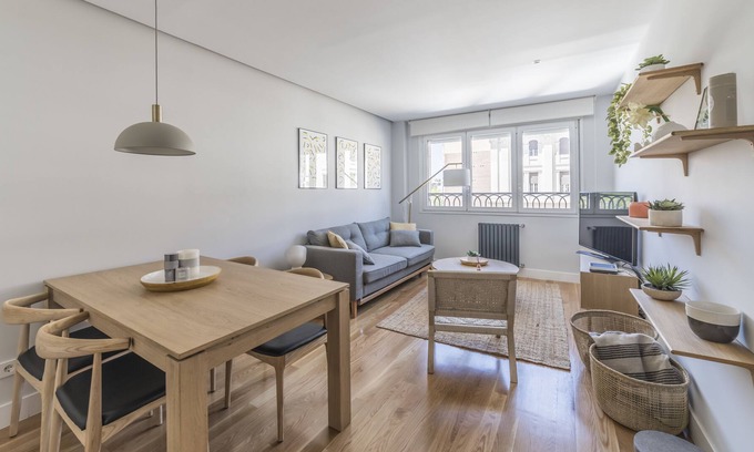 Castellana Apartment | SLEEP Nuñez de Balboa by STAY