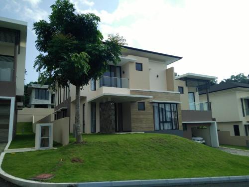 Batam Villa | SleepRest @ Nagoya Valley