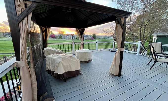 Thornton House | Sleeps 6 with beautiful mountain view, and close to all Colorado has to offer.