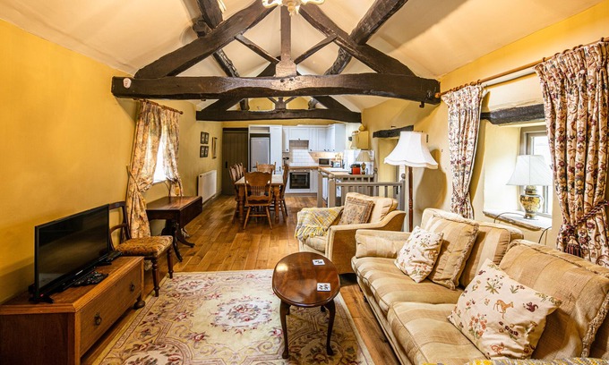Bakewell Cottage | Slipper Lo