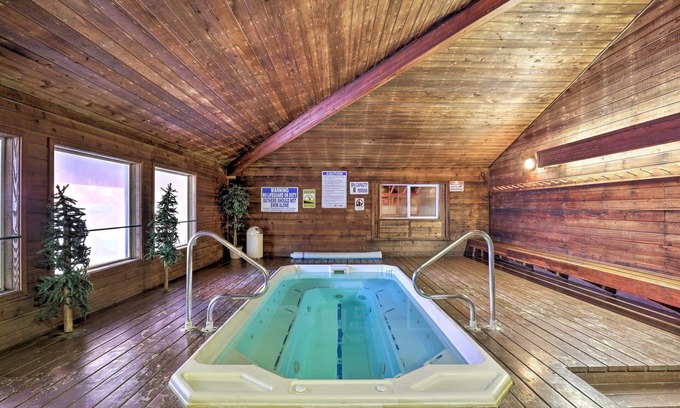 Brian Head Apartment | Slopeside Condo With Hot Tub + Game Room Access!