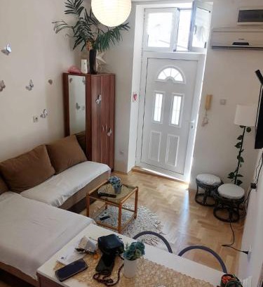 Stari Grad Apartment | Small low cost studio