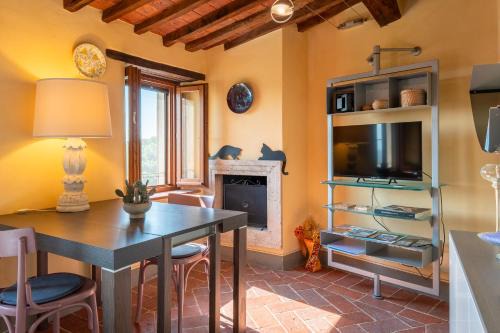 Scrofiano Apartment | Small Rustic Apartment