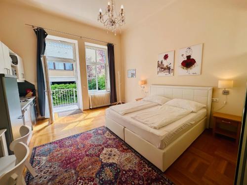 Bad Ischl House | SMARAGD - Doppelzimmer mit Küche direkt im Zentrum, Balkon