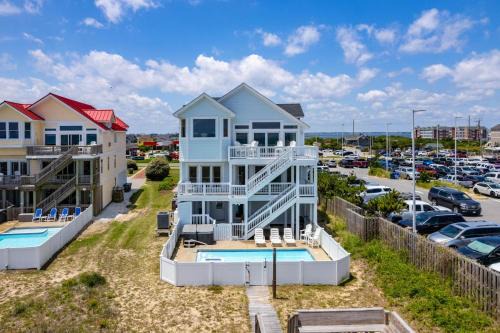 Nags Head House | SNH101 Busy Being Fabulous