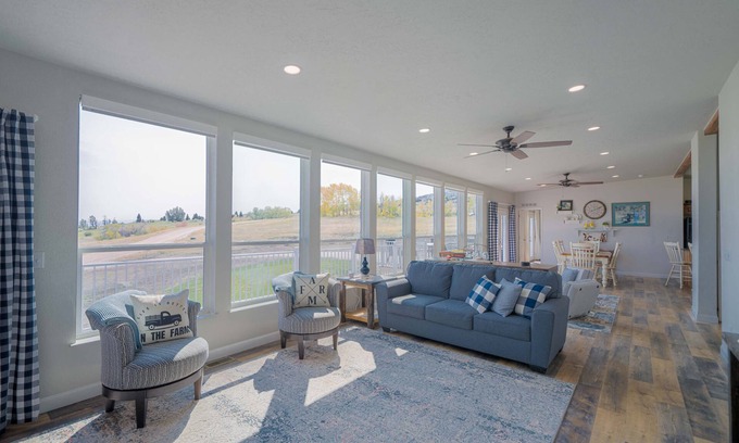 Fish Haven House | Snooty Goose Ranch House - Sleeps up to 18