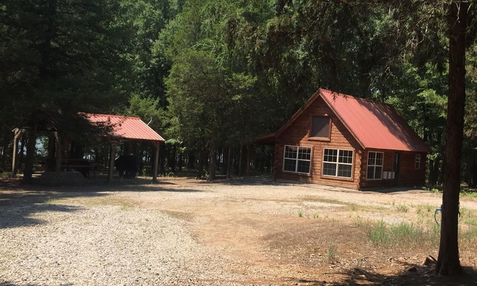 Scranton Cabin | SNOW'S LOG CABIN ON LAKE DARDANELLE ON DUBLIN BAY ππ¦