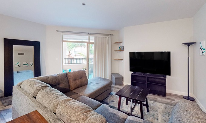 Civic Core Apartment | Snowbird-friendly studio near ocean with pool, hot tub, gym, balcony - dogs OK