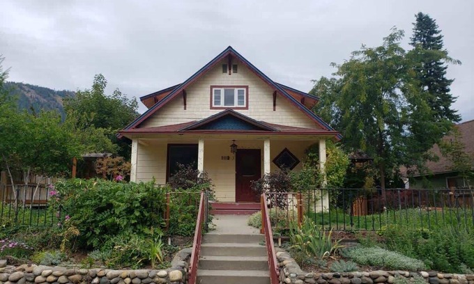 Leavenworth Hotel | Snowcreek Suite BnB - Ponderosa - Hot Tub