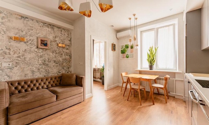 Zakharova-Pulikhova Apartment | SO Charming apt near Victory square in downtown