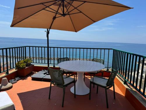 Santo Stefano al Mare Apartment | Sogno di Luce
