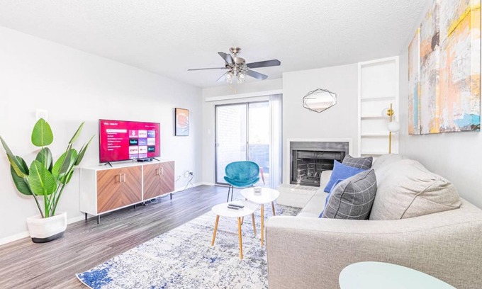 South Lamar Apartment | Sola 1BR Work Play Close to Downtown