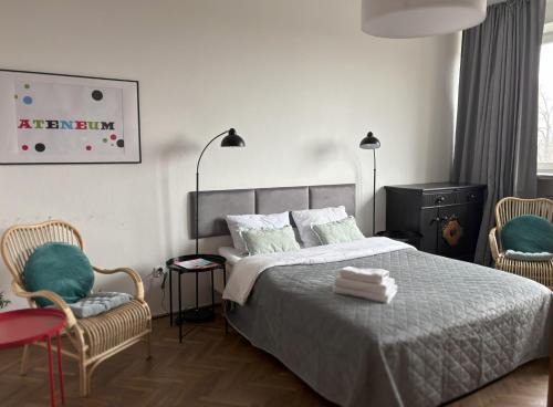 Powisle Apartment | Solec by the River Apartment by BookingHost