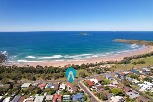 Sandy Beach House | Solitary at Sandy