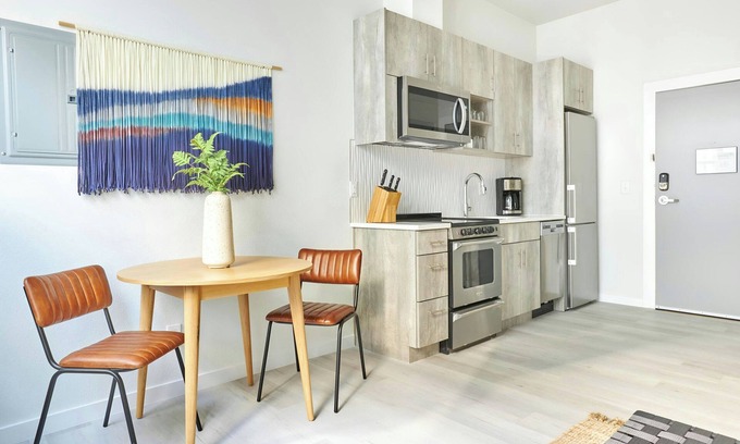 Highland Apartment | Sonder by Marriott Bonvoy Zuni Apartments LoHi