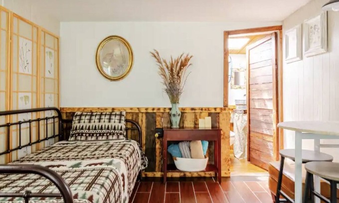 Arcadia Cabin | Soothing cabin with AC in charming Arcadia