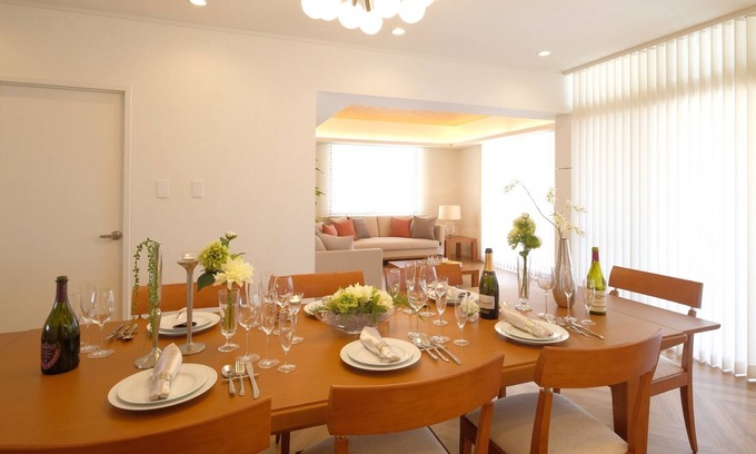 Matsuyama Apartment | Sophisticated natural interior that shines in brig / Naha Okinawa